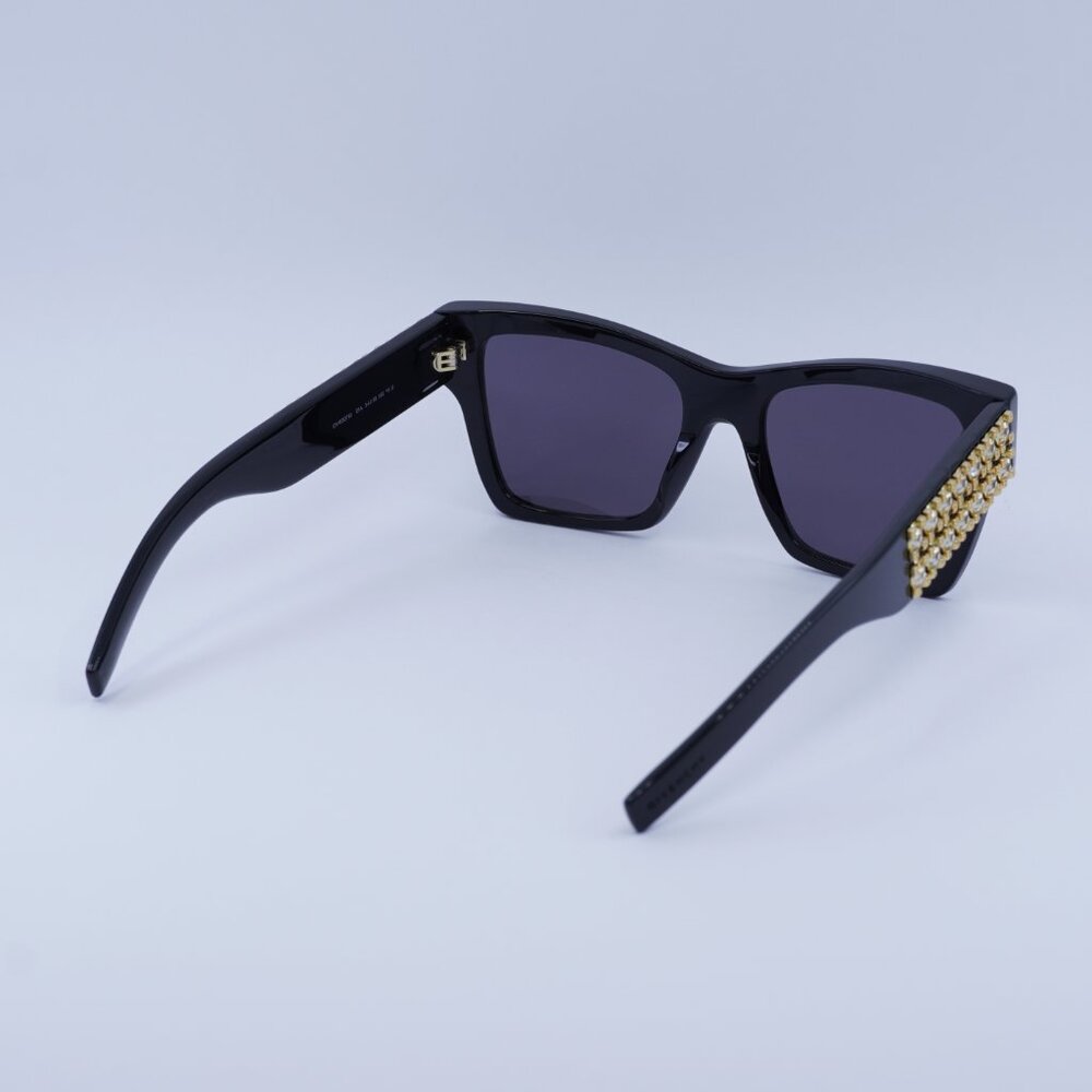 🕶️ New Givenchy GV40076I 01A Sunglasses - Black Frame, Grey Lenses - Picture 4 of 9